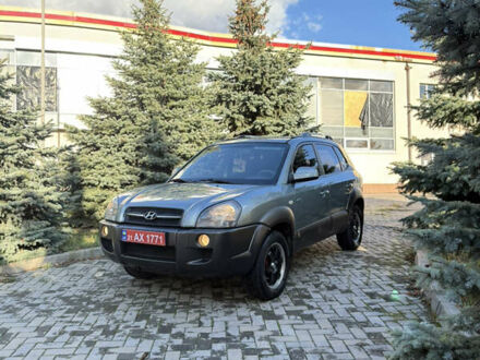 Синій Хендай Туксон, об'ємом двигуна 2 л та пробігом 204 тис. км за 7350 $, фото 1 на Automoto.ua