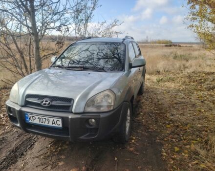Хендай Туксон 2007 в Запорожье на Automoto.ua Синий Хендай Туксон, объемом двигателя 2 л и пробегом 213 тыс. км за 4800 $, фото 1 на Automoto.ua