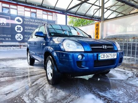 Хендай Туксон 2007 в Чернигове на Automoto.ua Синий Хендай Туксон, объемом двигателя 2 л и пробегом 195 тыс. км за 8300 $, фото 1 на Automoto.ua