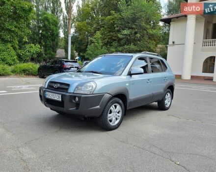 Синий Хендай Туксон, объемом двигателя 1.98 л и пробегом 240 тыс. км за 6000 $, фото 1 на Automoto.ua