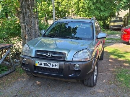 Синій Хендай Туксон, об'ємом двигуна 1.98 л та пробігом 300 тис. км за 6200 $, фото 1 на Automoto.ua