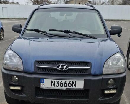 Синій Хендай Туксон, об'ємом двигуна 1.98 л та пробігом 200 тис. км за 8600 $, фото 1 на Automoto.ua