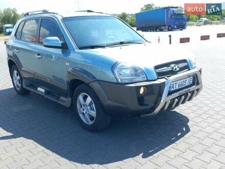 Хендай Туксон 2008 у Чернівцях на Automoto.ua Синій Хендай Туксон, об'ємом двигуна 2 л та пробігом 233 тис. км за 7350 $, фото 1 на Automoto.ua