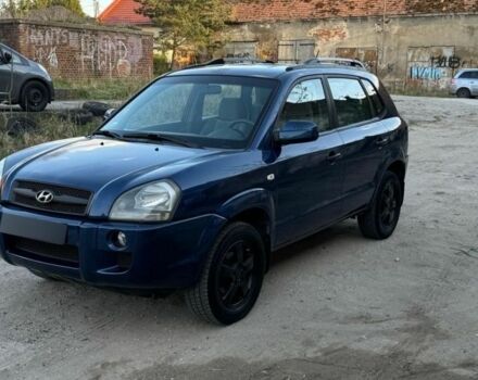 Синий Хендай Туксон, объемом двигателя 0 л и пробегом 170 тыс. км за 2400 $, фото 1 на Automoto.ua