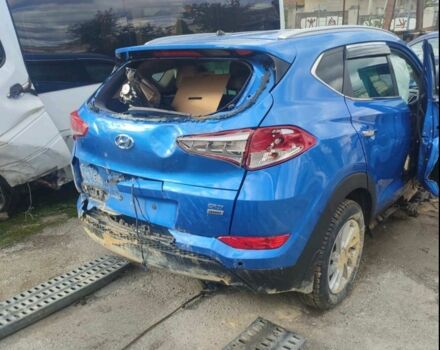 Синий Хендай Туксон, объемом двигателя 2 л и пробегом 211 тыс. км за 4500 $, фото 1 на Automoto.ua