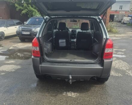 Зеленый Хендай Туксон, объемом двигателя 2 л и пробегом 190 тыс. км за 5000 $, фото 3 на Automoto.ua