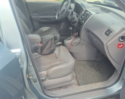 Зеленый Хендай Туксон, объемом двигателя 2 л и пробегом 190 тыс. км за 5000 $, фото 12 на Automoto.ua