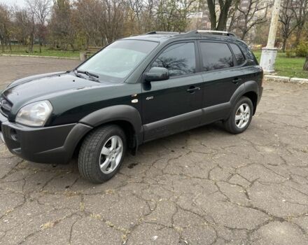 Зеленый Хендай Туксон, объемом двигателя 2 л и пробегом 200 тыс. км за 8500 $, фото 5 на Automoto.ua