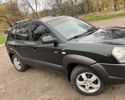 Зеленый Хендай Туксон, объемом двигателя 2 л и пробегом 200 тыс. км за 8500 $, фото 3 на Automoto.ua