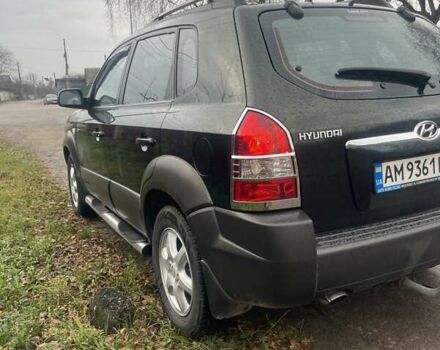 Зеленый Хендай Туксон, объемом двигателя 2 л и пробегом 201 тыс. км за 7600 $, фото 3 на Automoto.ua