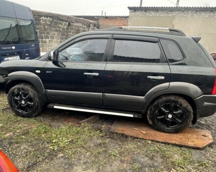 Зелений Хендай Туксон, об'ємом двигуна 2 л та пробігом 180 тис. км за 3700 $, фото 4 на Automoto.ua