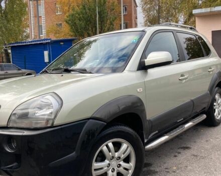 Зеленый Хендай Туксон, объемом двигателя 2 л и пробегом 230 тыс. км за 6950 $, фото 2 на Automoto.ua