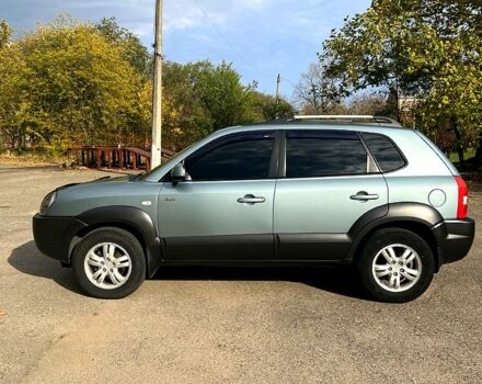 Хендай Туксон 2006 у Миколаєві на Automoto.ua Зелений Хендай Туксон, об'ємом двигуна 2 л та пробігом 270 тис. км за 7500 $, фото 3 на Automoto.ua