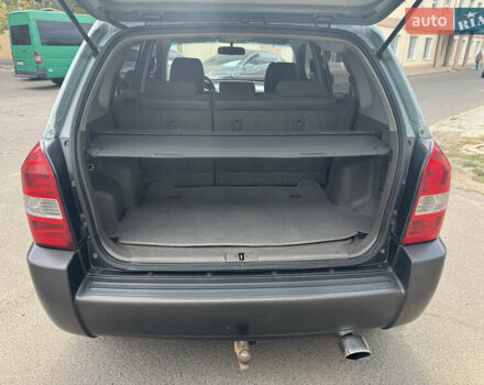 Хендай Туксон 2006 в Николаеве на Automoto.ua Зеленый Хендай Туксон, объемом двигателя 1.98 л и пробегом 234 тыс. км за 7700 $, фото 13 на Automoto.ua