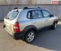 Зелений Хендай Туксон, об'ємом двигуна 1.98 л та пробігом 330 тис. км за 7000 $, фото 8 на Automoto.ua