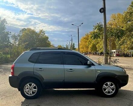 Хендай Туксон 2006 в Николаеве на Automoto.ua Зеленый Хендай Туксон, объемом двигателя 2 л и пробегом 270 тыс. км за 7500 $, фото 3 на Automoto.ua