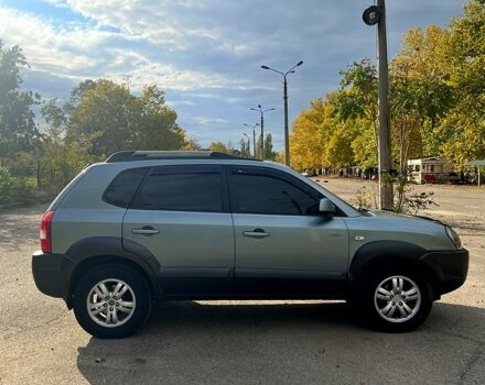 Хендай Туксон 2006 у Миколаєві на Automoto.ua Зелений Хендай Туксон, об'ємом двигуна 2 л та пробігом 270 тис. км за 7500 $, фото 4 на Automoto.ua