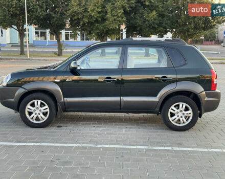 Зелений Хендай Туксон, об'ємом двигуна 1.99 л та пробігом 204 тис. км за 7800 $, фото 5 на Automoto.ua