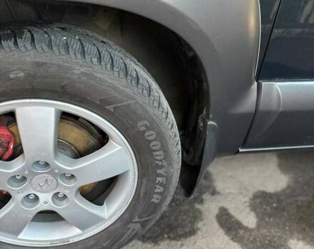 Зелений Хендай Туксон, об'ємом двигуна 1.98 л та пробігом 188 тис. км за 7900 $, фото 2 на Automoto.ua