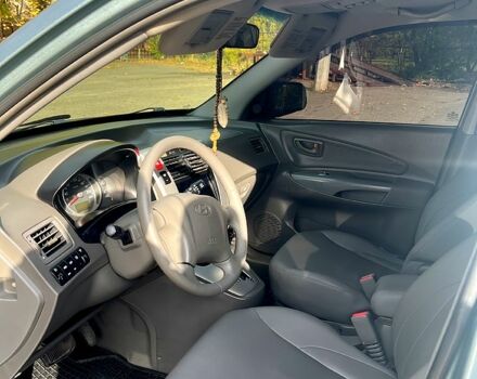 Хендай Туксон 2006 у Миколаєві на Automoto.ua Зелений Хендай Туксон, об'ємом двигуна 2 л та пробігом 270 тис. км за 7500 $, фото 6 на Automoto.ua