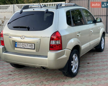 Зелений Хендай Туксон, об'ємом двигуна 1.99 л та пробігом 149 тис. км за 7300 $, фото 6 на Automoto.ua