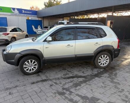 Зелений Хендай Туксон, об'ємом двигуна 2.7 л та пробігом 199 тис. км за 8000 $, фото 2 на Automoto.ua