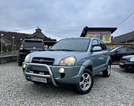 Зеленый Хендай Туксон, объемом двигателя 2 л и пробегом 190 тыс. км за 8450 $, фото 2 на Automoto.ua