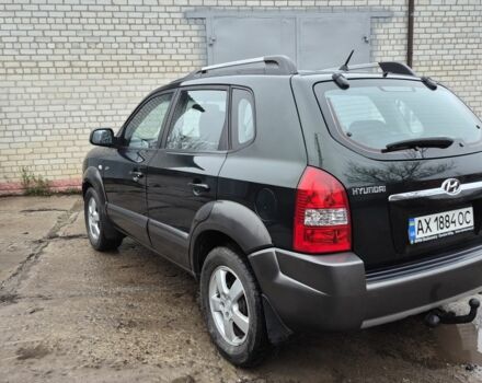 Зеленый Хендай Туксон, объемом двигателя 2 л и пробегом 241 тыс. км за 6900 $, фото 2 на Automoto.ua
