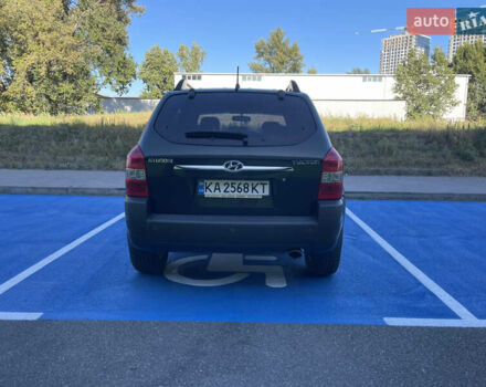 Зеленый Хендай Туксон, объемом двигателя 1.98 л и пробегом 195 тыс. км за 8000 $, фото 20 на Automoto.ua