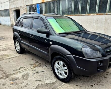 Зелений Хендай Туксон, об'ємом двигуна 2 л та пробігом 276 тис. км за 9000 $, фото 1 на Automoto.ua