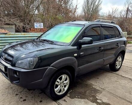 Зелений Хендай Туксон, об'ємом двигуна 2 л та пробігом 276 тис. км за 9000 $, фото 4 на Automoto.ua