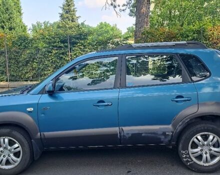 Зеленый Хендай Туксон, объемом двигателя 0 л и пробегом 250 тыс. км за 4000 $, фото 5 на Automoto.ua