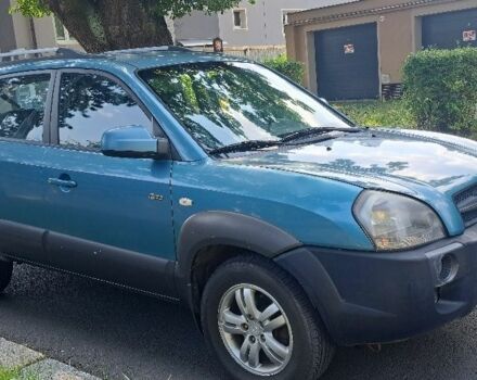 Зеленый Хендай Туксон, объемом двигателя 0 л и пробегом 250 тыс. км за 4000 $, фото 2 на Automoto.ua