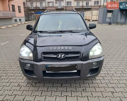 Зеленый Хендай Туксон, объемом двигателя 1.98 л и пробегом 280 тыс. км за 7200 $, фото 12 на Automoto.ua