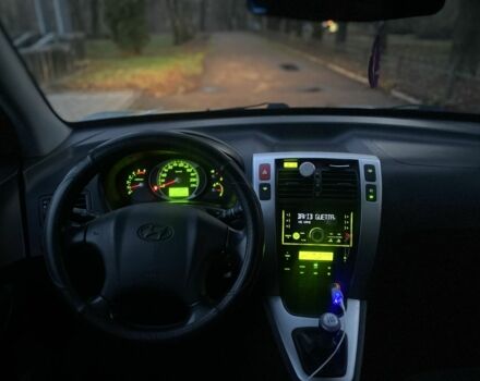 Зеленый Хендай Туксон, объемом двигателя 2 л и пробегом 223 тыс. км за 7950 $, фото 5 на Automoto.ua