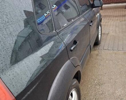 Зелений Хендай Туксон, об'ємом двигуна 1.98 л та пробігом 280 тис. км за 8500 $, фото 3 на Automoto.ua