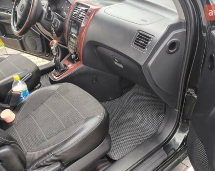 Зелений Хендай Туксон, об'ємом двигуна 1.98 л та пробігом 245 тис. км за 7800 $, фото 22 на Automoto.ua