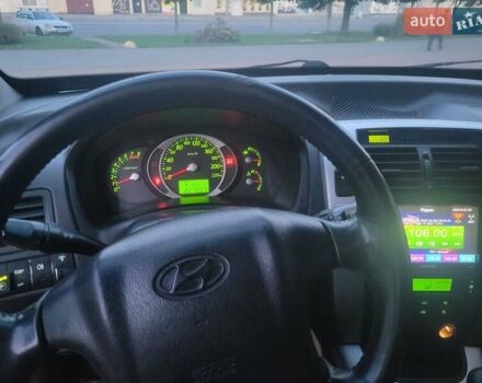 Зеленый Хендай Туксон, объемом двигателя 2 л и пробегом 225 тыс. км за 6100 $, фото 25 на Automoto.ua