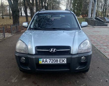 Зеленый Хендай Туксон, объемом двигателя 2 л и пробегом 223 тыс. км за 7950 $, фото 1 на Automoto.ua