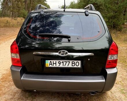 Зеленый Хендай Туксон, объемом двигателя 2 л и пробегом 185 тыс. км за 7950 $, фото 6 на Automoto.ua