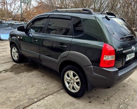 Зелений Хендай Туксон, об'ємом двигуна 2 л та пробігом 276 тис. км за 9000 $, фото 4 на Automoto.ua