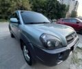 Зеленый Хендай Туксон, объемом двигателя 1.98 л и пробегом 205 тыс. км за 7700 $, фото 4 на Automoto.ua