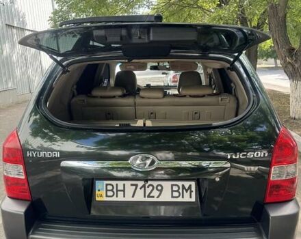 Хендай Туксон 2007 в Измаиле на Automoto.ua Зеленый Хендай Туксон, объемом двигателя 1.98 л и пробегом 124 тыс. км за 8700 $, фото 6 на Automoto.ua