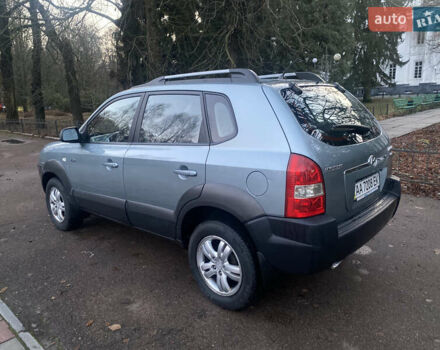 Зеленый Хендай Туксон, объемом двигателя 2 л и пробегом 223 тыс. км за 7950 $, фото 9 на Automoto.ua