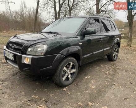 Зелений Хендай Туксон, об'ємом двигуна 1.98 л та пробігом 251 тис. км за 8400 $, фото 26 на Automoto.ua