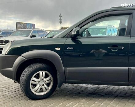 Зеленый Хендай Туксон, объемом двигателя 2 л и пробегом 223 тыс. км за 8540 $, фото 11 на Automoto.ua