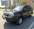 Зеленый Хендай Туксон, объемом двигателя 2 л и пробегом 203 тыс. км за 7800 $, фото 1 на Automoto.ua