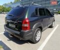 Зеленый Хендай Туксон, объемом двигателя 2 л и пробегом 203 тыс. км за 7800 $, фото 2 на Automoto.ua