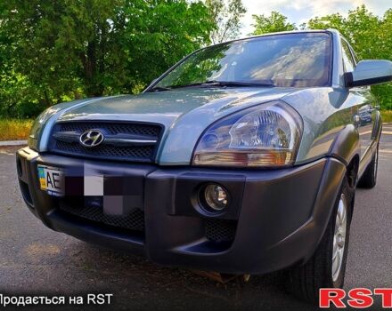 Хендай Туксон 2007 у Дніпро (Дніпропетровську) на Automoto.ua Зелений Хендай Туксон, об'ємом двигуна 2 л та пробігом 119 тис. км за 8200 $, фото 8 на Automoto.ua