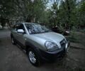 Зеленый Хендай Туксон, объемом двигателя 2 л и пробегом 227 тыс. км за 7200 $, фото 1 на Automoto.ua